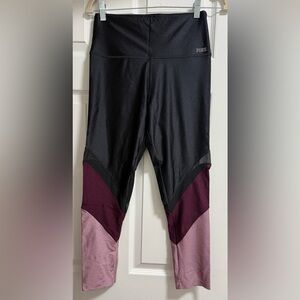 PINK Victoria's Secret Black and Burgundy Shine Leggings Vintage 2018 MED